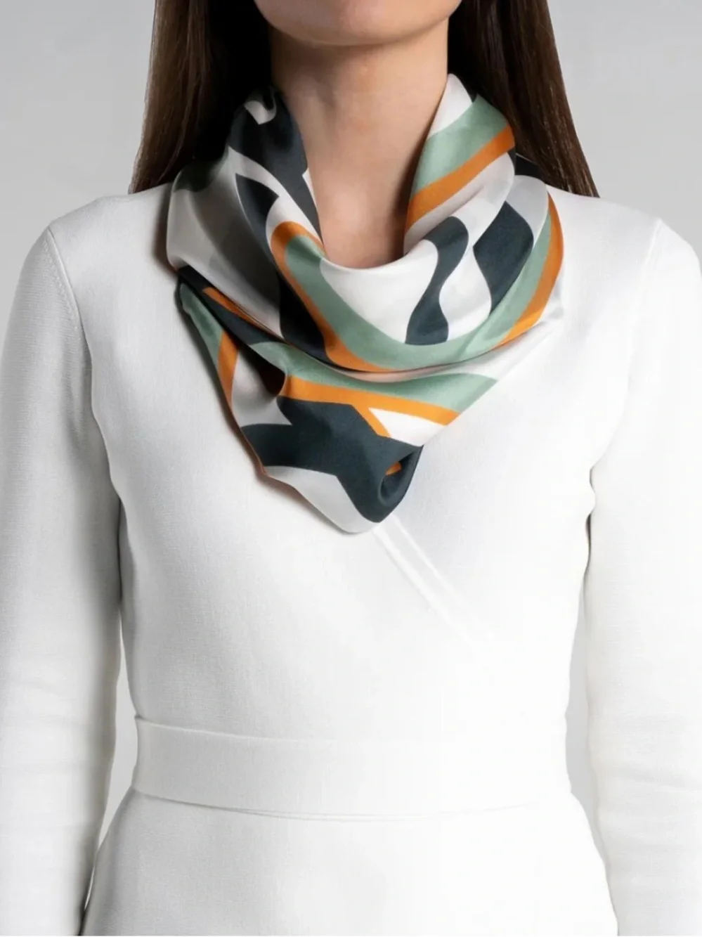 NWT. SESAM THE MODERNIST SILK SCARF